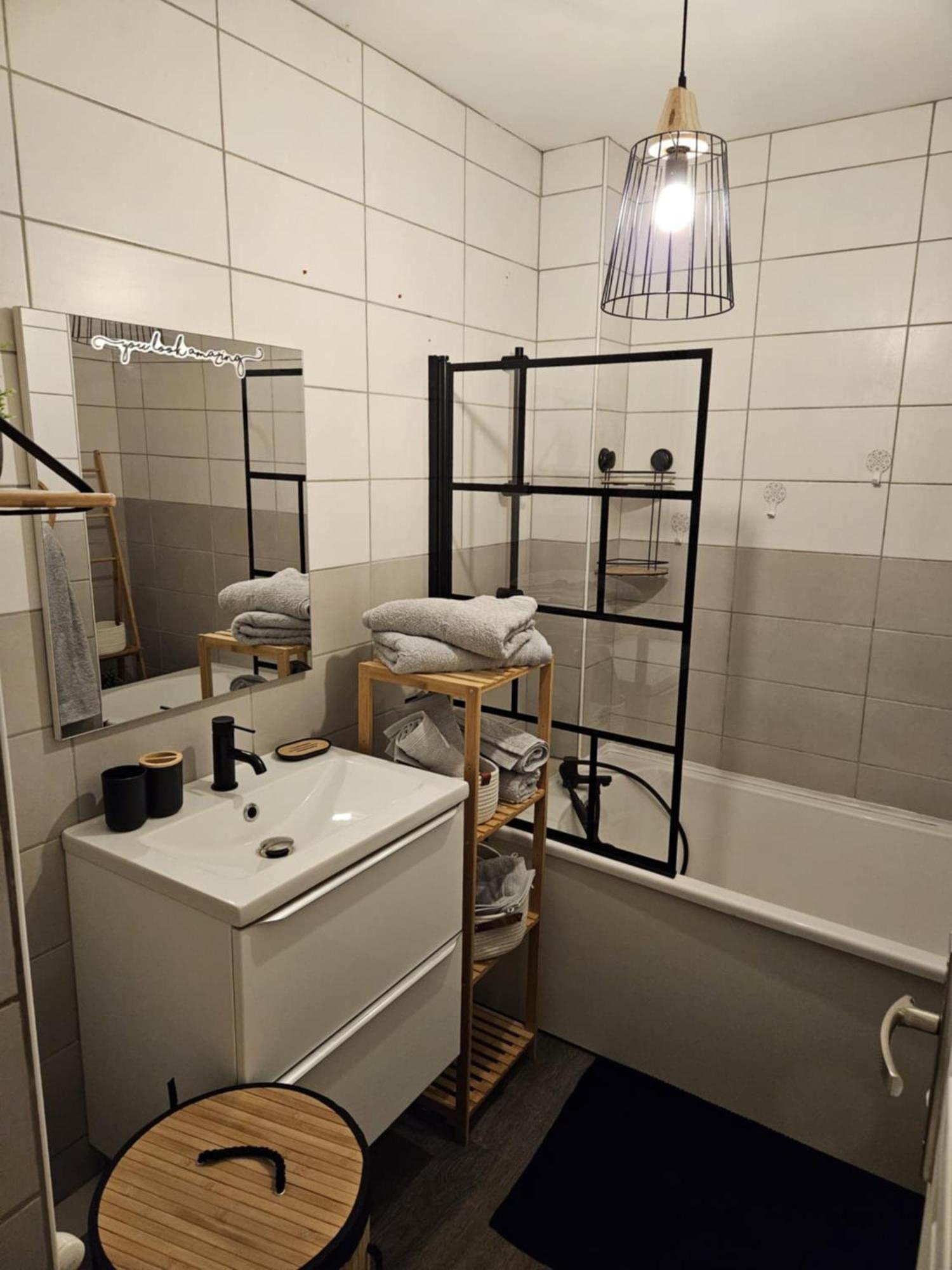 Apartment A&m Games And Charleville-Mezieres